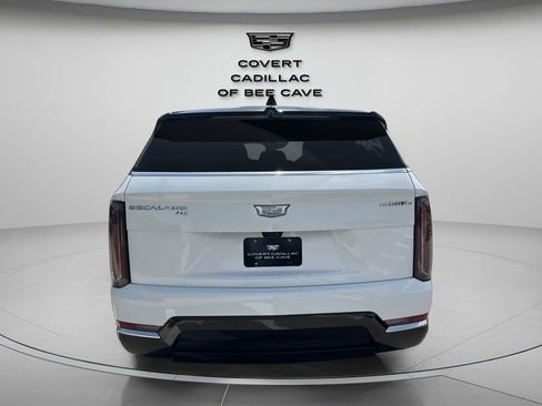 New 2025 Cadillac Escalade IQ Luxury 2 image 12
