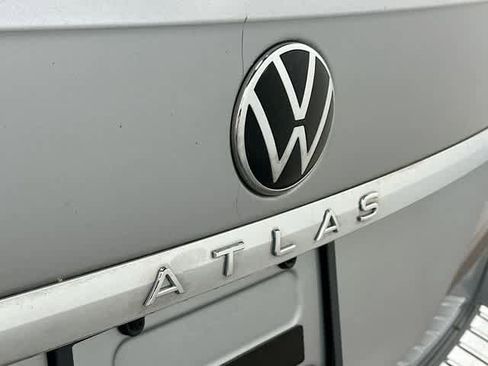 Certified 2023 Volkswagen Atlas SE w/ Panoramic Sunroof Package AWD/4WD image 30