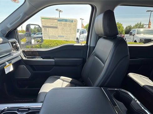 New 2025 Ford F350 Lariat image 26
