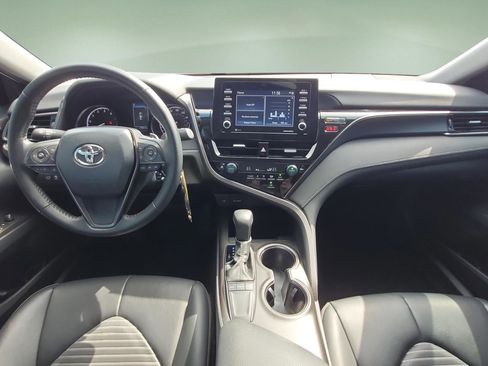 Used 2023 Toyota Camry SE FWD image 13