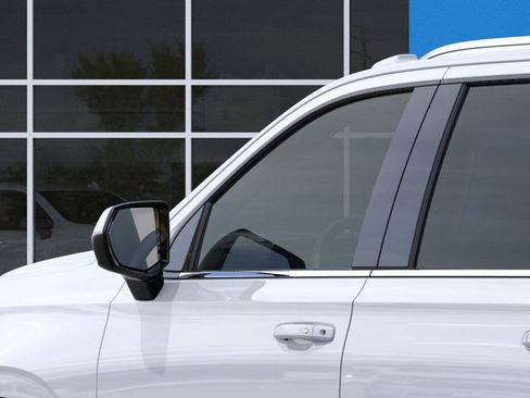 New 2025 Chevrolet Suburban LS image 12