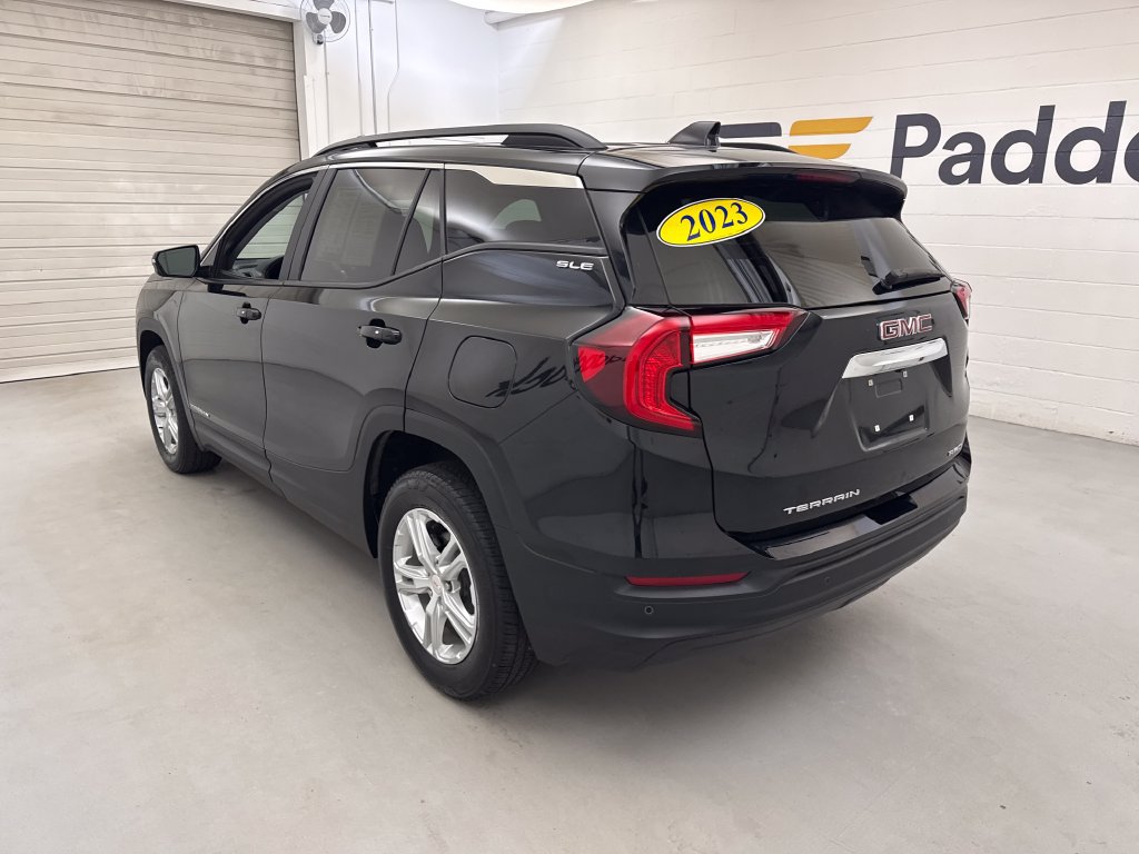 Used 2023 GMC Terrain SLE w/ Driver Convenience Package AWD/4WD image 4