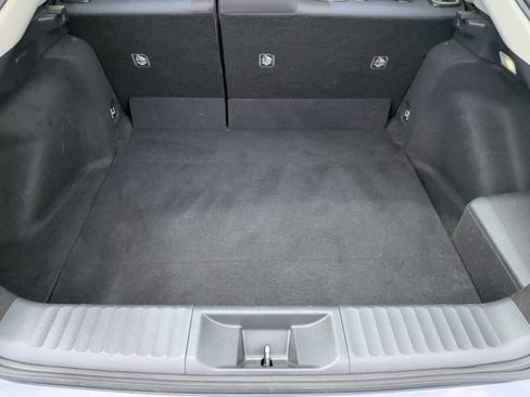 Used 2025 Toyota Prius LE FWD image 27