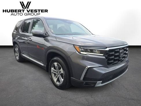 Used 2025 Honda Pilot EX-L image 4