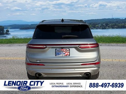 Used 2022 Lincoln Corsair AWD w/ Premium Package image 4