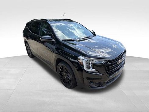 Used 2023 GMC Terrain SLT w/ Elevation Edition FWD image 3