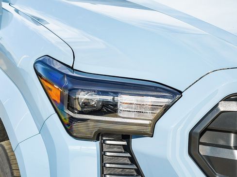 New 2026 Toyota Tacoma SR5 image 9