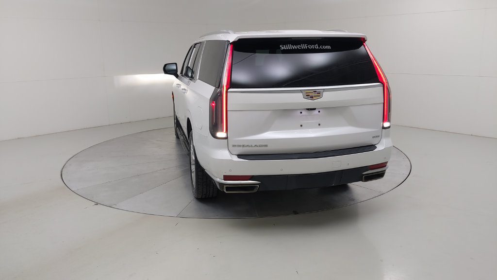 Used 2022 Cadillac Escalade ESV Premium Luxury AWD/4WD image 17