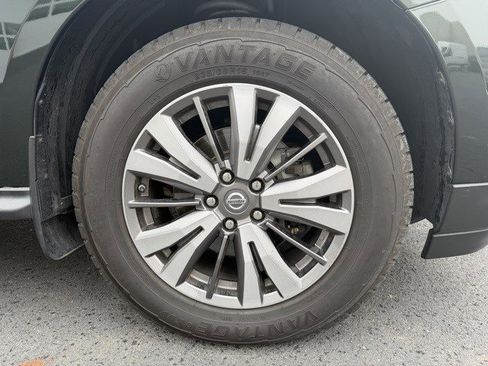 Used 2019 Nissan Pathfinder SL image 12