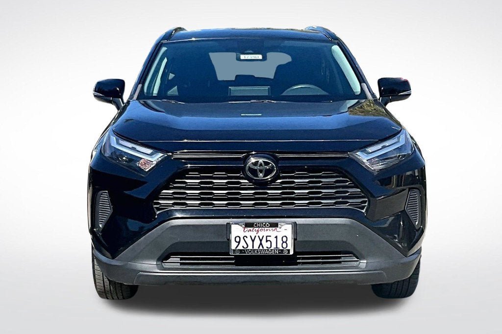Used 2022 Toyota RAV4 XLE FWD image 2