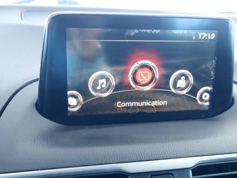 Used 2018 MAZDA MAZDA3 Touring FWD image 22