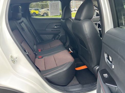 Used 2025 Nissan Kicks SR FWD image 23