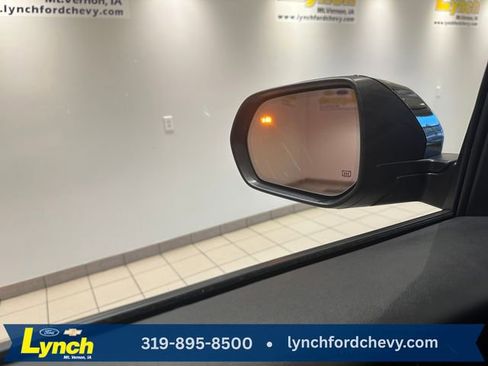 Used 2025 Chevrolet Traverse RS w/ LPO, Floor Liner Package AWD/4WD image 17
