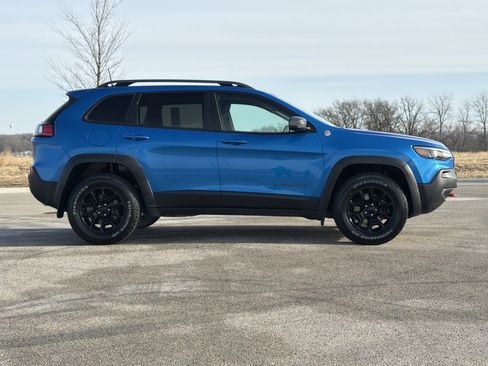 Used 2020 Jeep Cherokee Trailhawk w/ Comfort & Convenience Group image 26