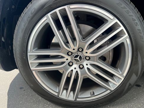 Used 2026 Mercedes-Benz GLS 450 4MATIC image 10