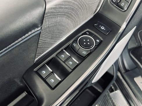 Used 2025 Ford F350 Platinum image 21