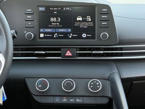 New 2025 Hyundai Elantra SE image 15