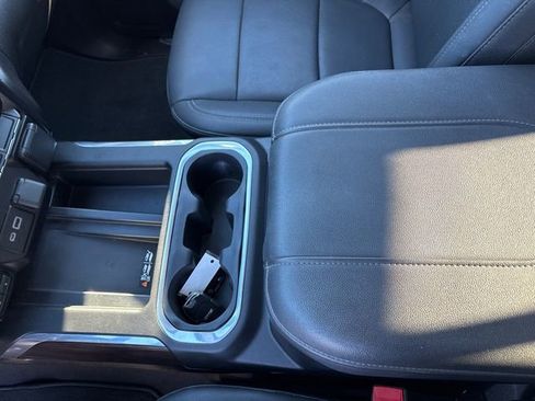 Used 2023 GMC Sierra 2500 SLT w/ SLT Preferred Package image 34