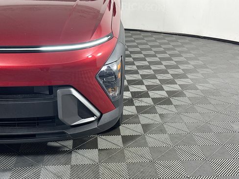 Used 2024 Hyundai Kona SEL w/ Convenience Package FWD image 9