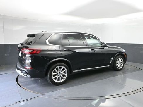 Used 2021 BMW X5 xDrive40i w/ Parking Assistance Package image 15