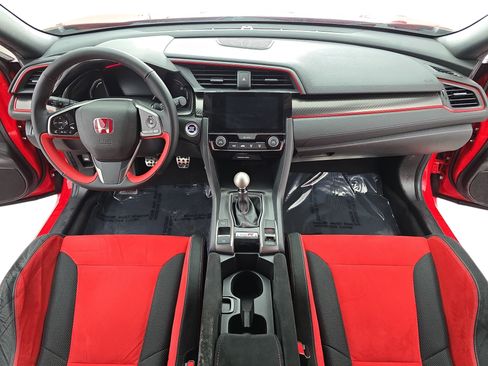 Certified 2018 Honda Civic Type R image 9