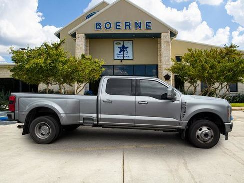 Used 2023 Ford F350 Lariat w/ Lariat Ultimate Package AWD/4WD image 7