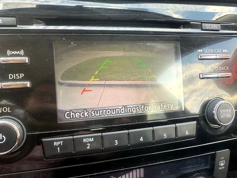 Used 2015 Nissan Rogue SV image 10