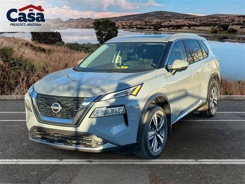 Used 2022 Nissan Rogue SL w/ SL Premium Package image 6