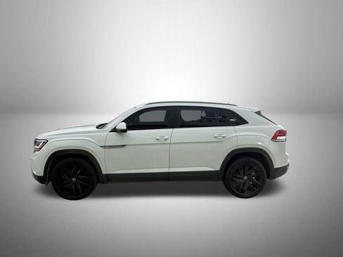 Used 2022 Volkswagen Atlas Cross Sport SE image 6