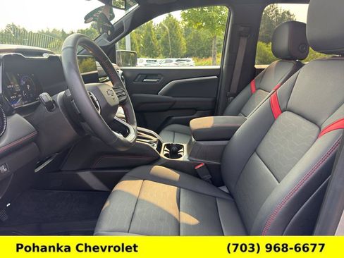 Used 2025 Chevrolet Colorado Z71 w/ Z71 Convenience Package 2 AWD/4WD image 24