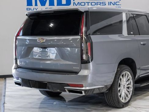 Used 2021 Cadillac Escalade ESV Premium Luxury AWD/4WD image 11