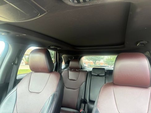 Used 2020 Ford Edge Titanium w/ Equipment Group 301A AWD/4WD image 23