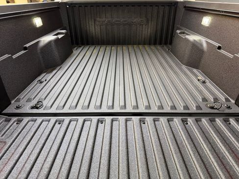 Used 2026 Toyota Tacoma TRD Sport image 38