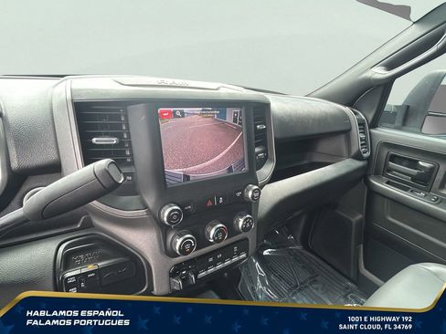 Used 2024 RAM 3500 Tradesman w/ Chrome Appearance Group AWD/4WD image 19
