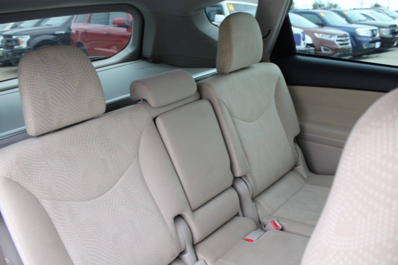 Used 2014 Toyota Prius V Two FWD image 7