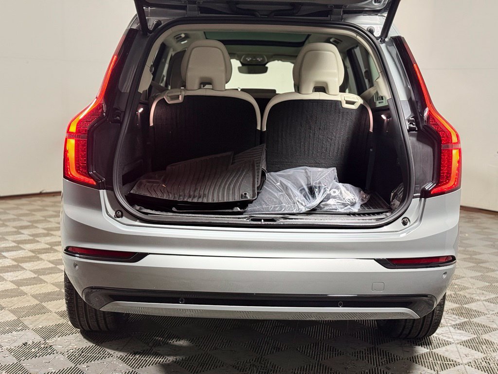 Used 2026 Volvo XC90 B6 Ultra w/ Protection Package AWD/4WD image 6