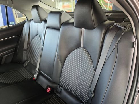 Used 2024 Toyota Camry SE w/ Cold Weather Package FWD image 17