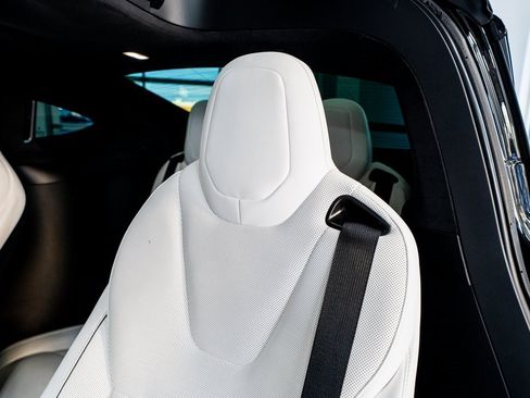 Used 2022 Tesla Model X Plaid image 50