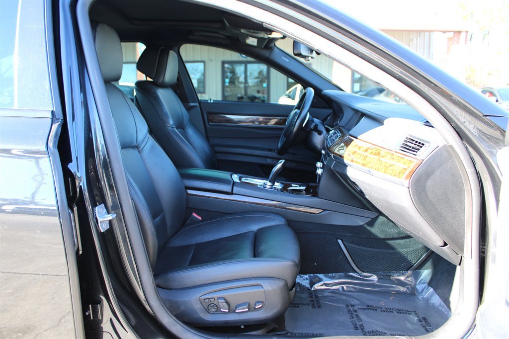 Used 2013 BMW 740Li RWD image 16