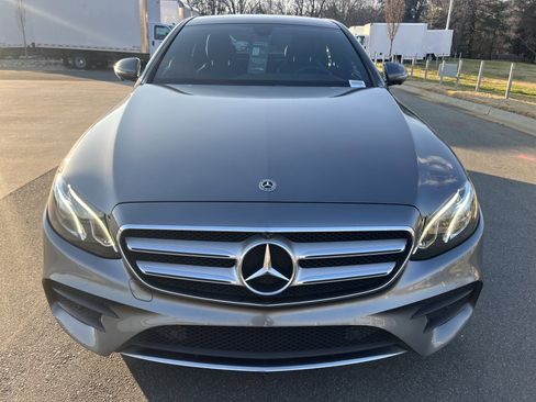 Used 2020 Mercedes-Benz E 350 Sedan image 4
