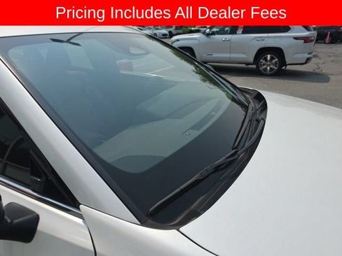 Used 2025 Toyota Crown Signia AWD/4WD image 15