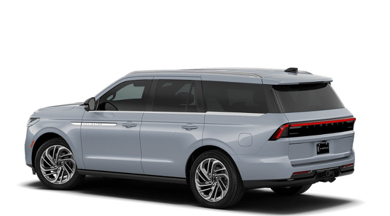 New 2027 Lincoln Navigator Reserve AWD/4WD image 2