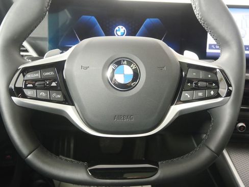 Used 2025 BMW 330i xDrive Sedan w/ Premium Package image 15