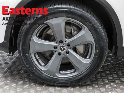 Used 2021 Mercedes-Benz GLC 300 4MATIC w/ Driver Assistance Package image 32