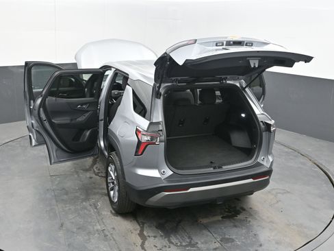 Used 2025 Chevrolet Equinox LT image 41