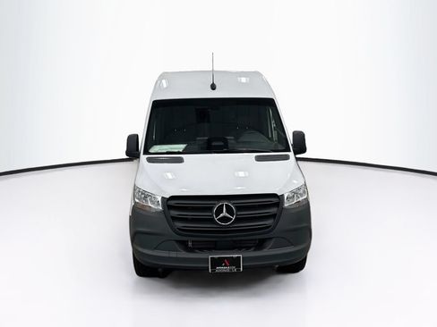 Used 2026 Mercedes-Benz Sprinter 2500 image 2