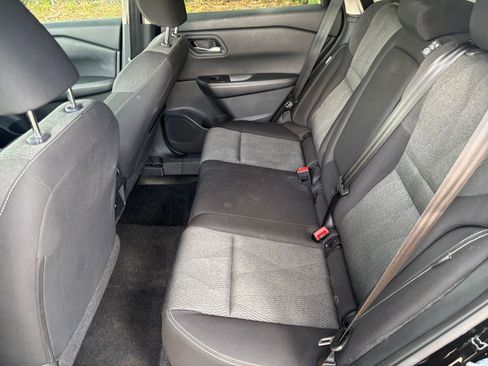 Used 2025 Nissan Rogue SV AWD/4WD image 28