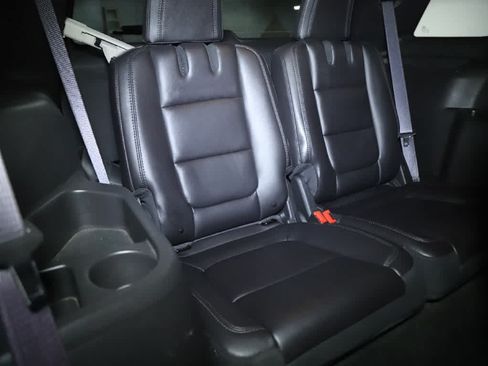 Used 2013 Ford Explorer XLT AWD/4WD image 35