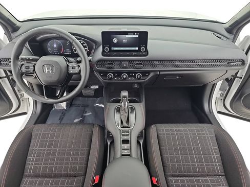 Used 2024 Honda HR-V Sport image 12