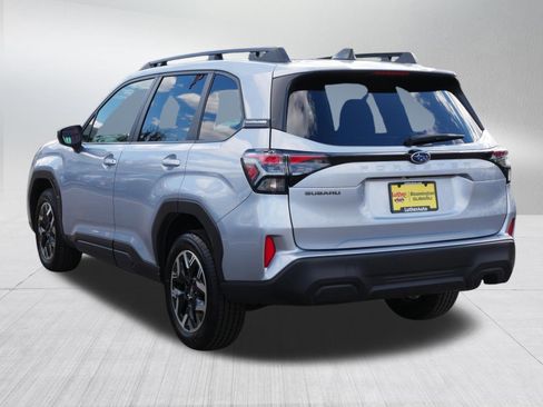 Certified 2025 Subaru Forester Premium AWD/4WD image 5